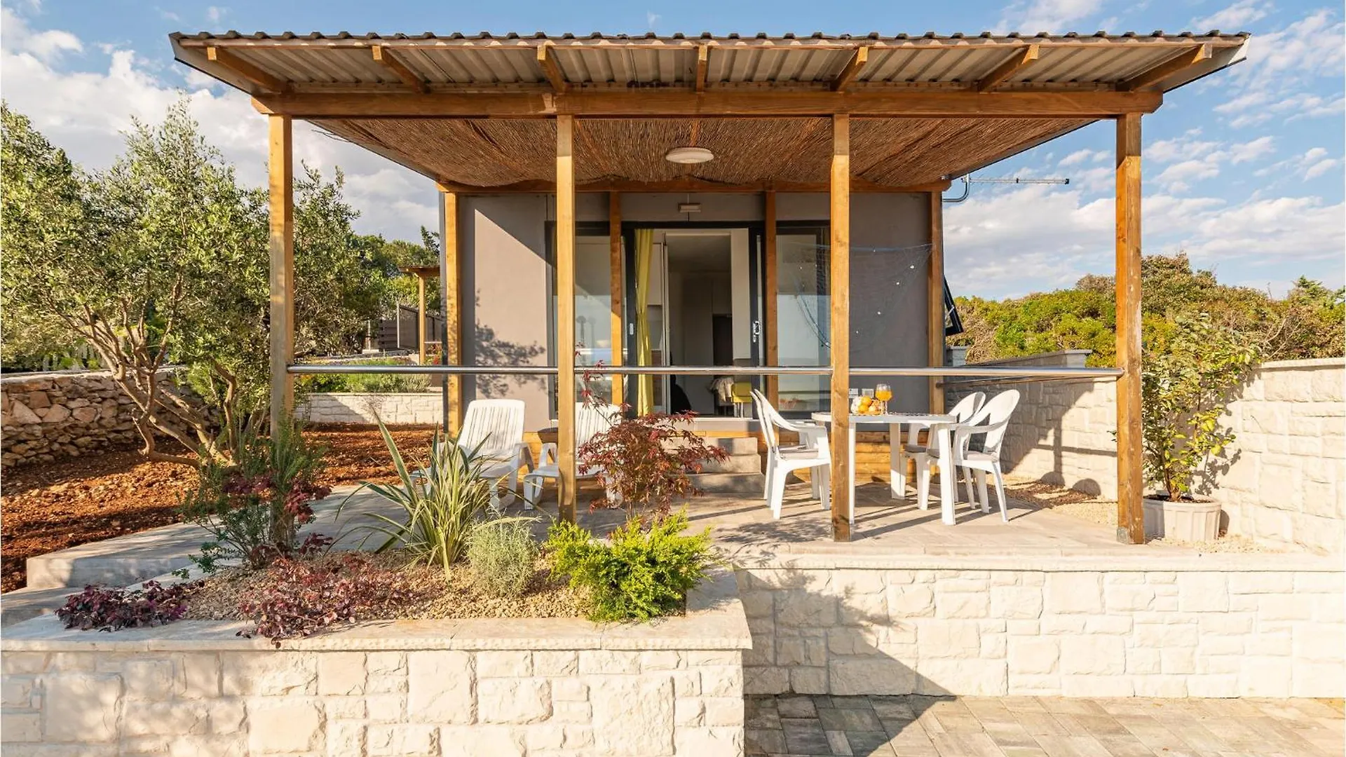 Stunning Home In Mandre With Kitchen Holiday home